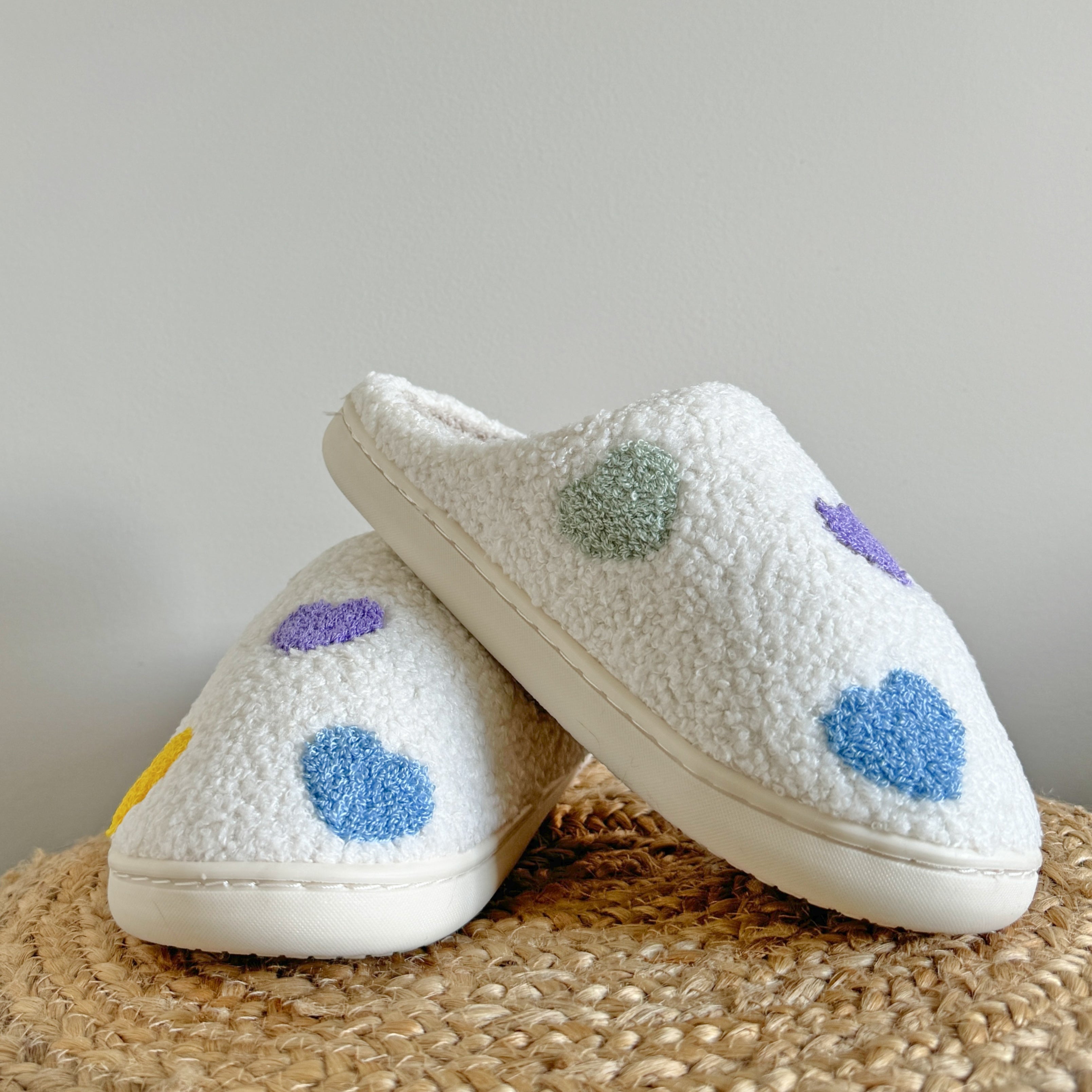 Cleevanzo™ | Colourful Heart Slippers