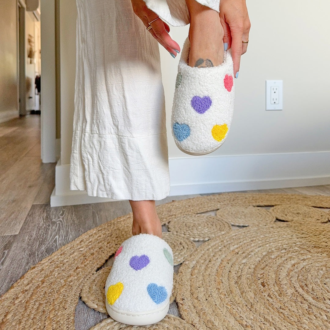 Cleevanzo™ | Colourful Heart Slippers