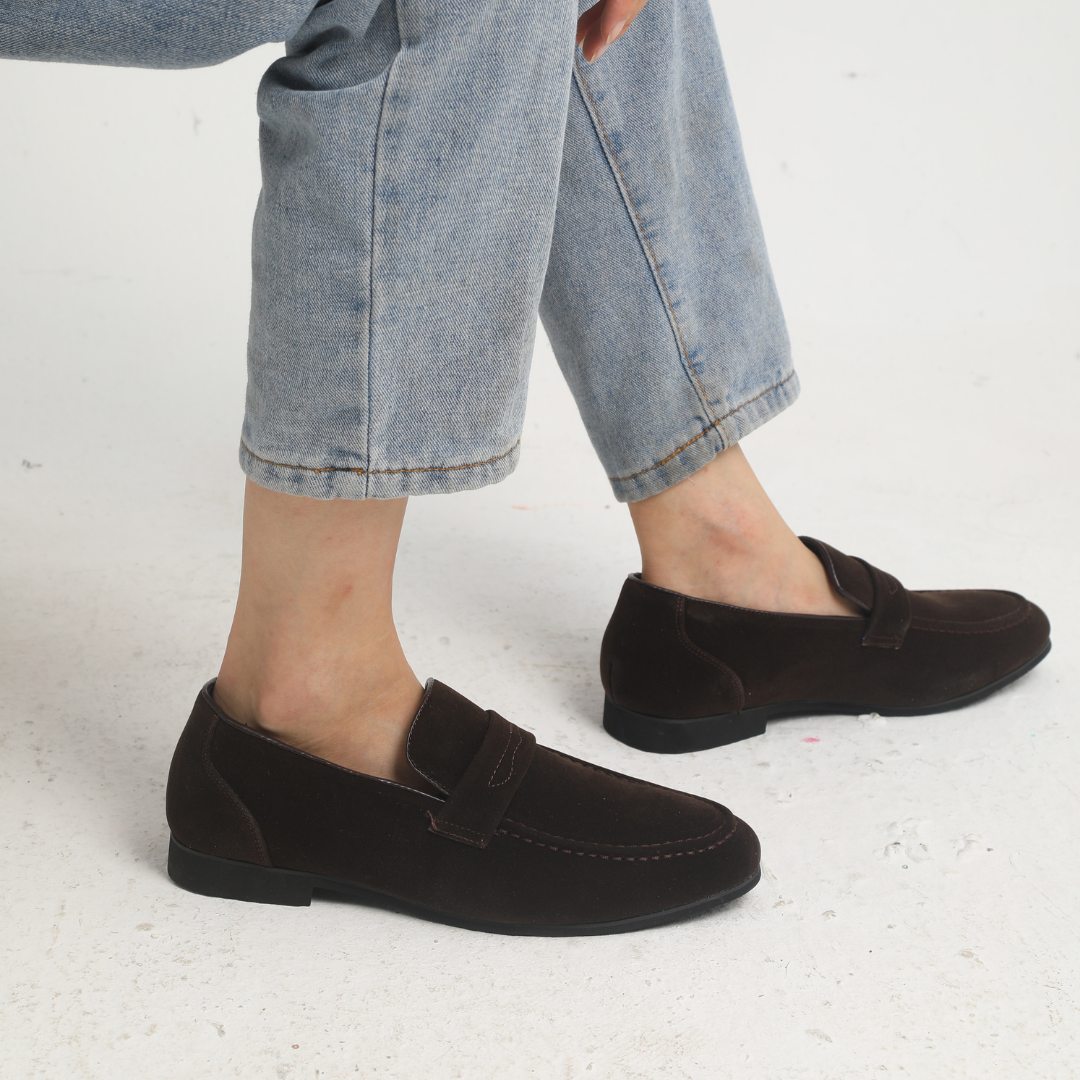 Cleeff™ | Oud Geld Suede Strap Loafers